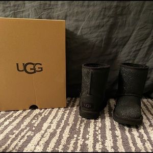 Ugg boots toddler size 9